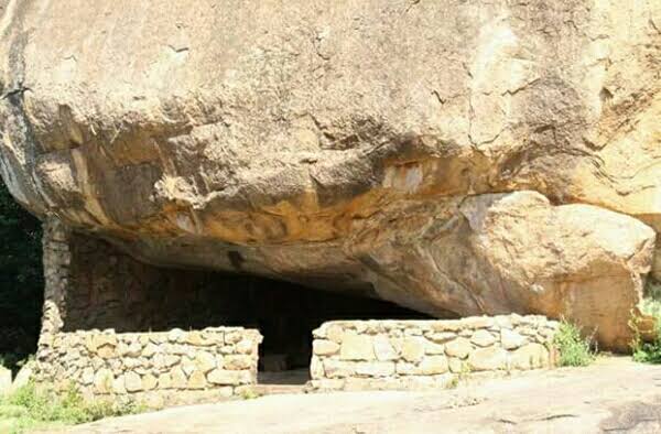 Nyero Rock Caves
